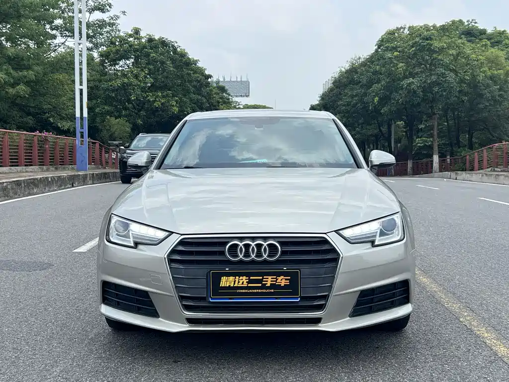 Купить Audi A4L