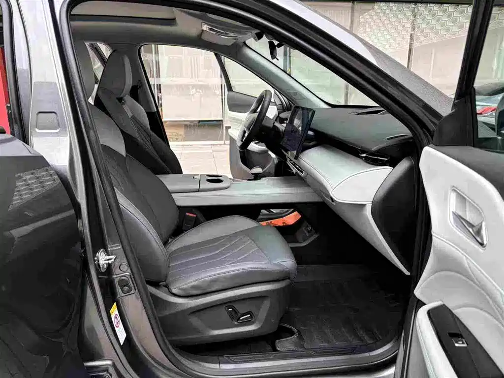 Changan UNI-Z New Energy — миниатюра 5