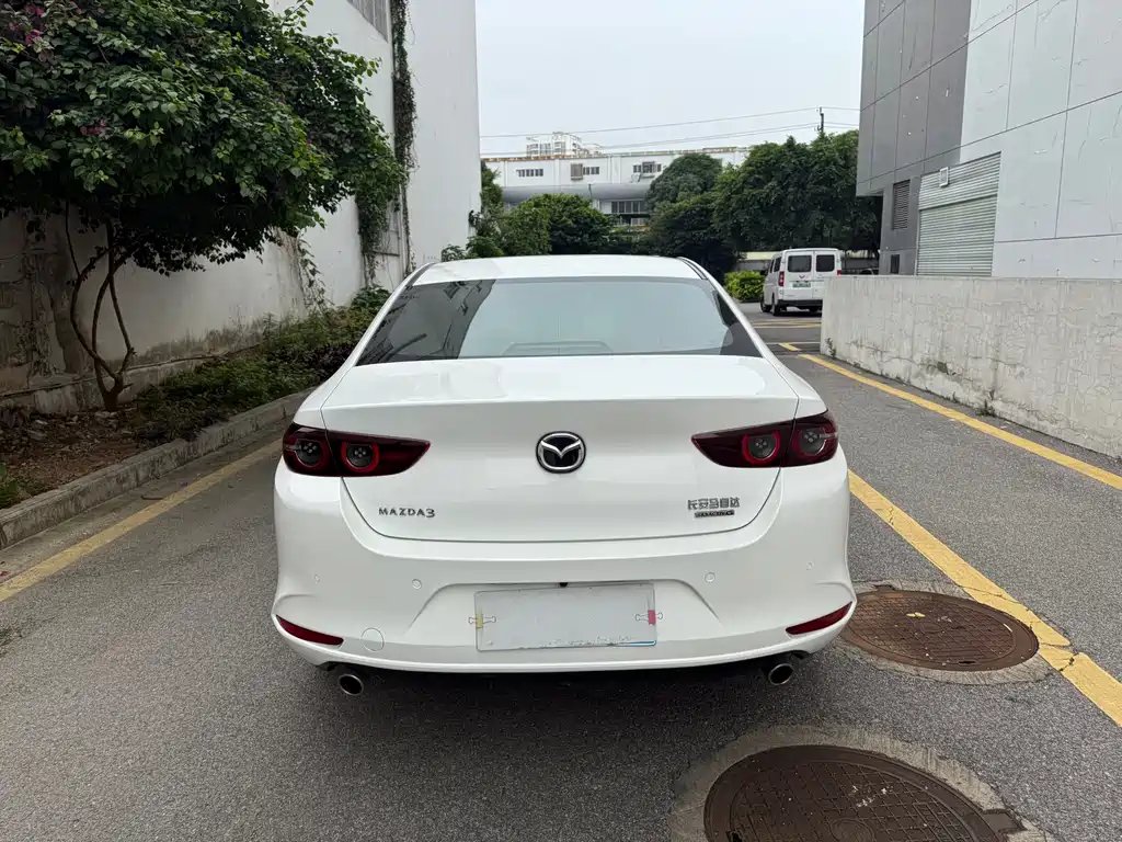 Mazda 3 Axela — миниатюра 14