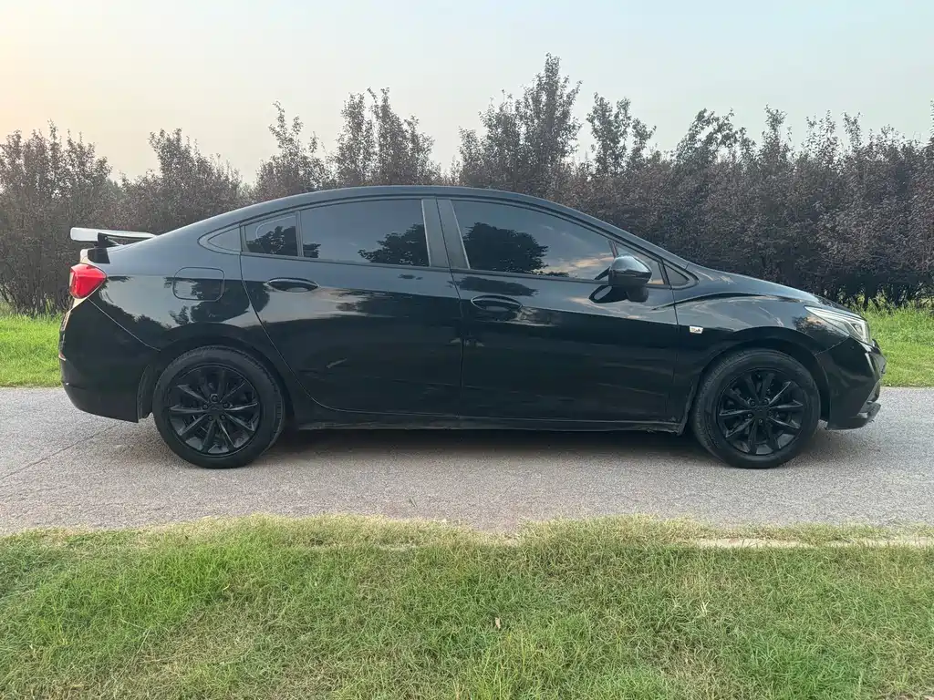 Chevrolet Cruze — миниатюра 4
