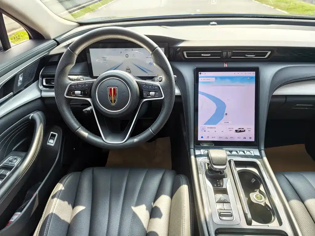 Hongqi H5 2024 2.0T AT