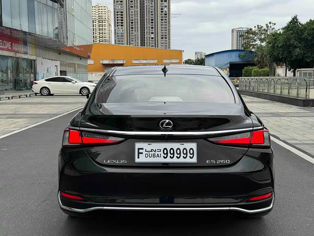 Lexus ES — миниатюра 6