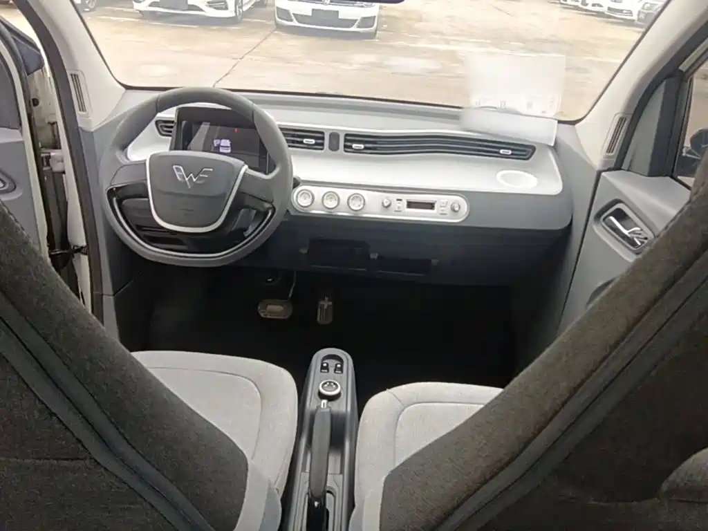 Wuling MINIEV — миниатюра 10