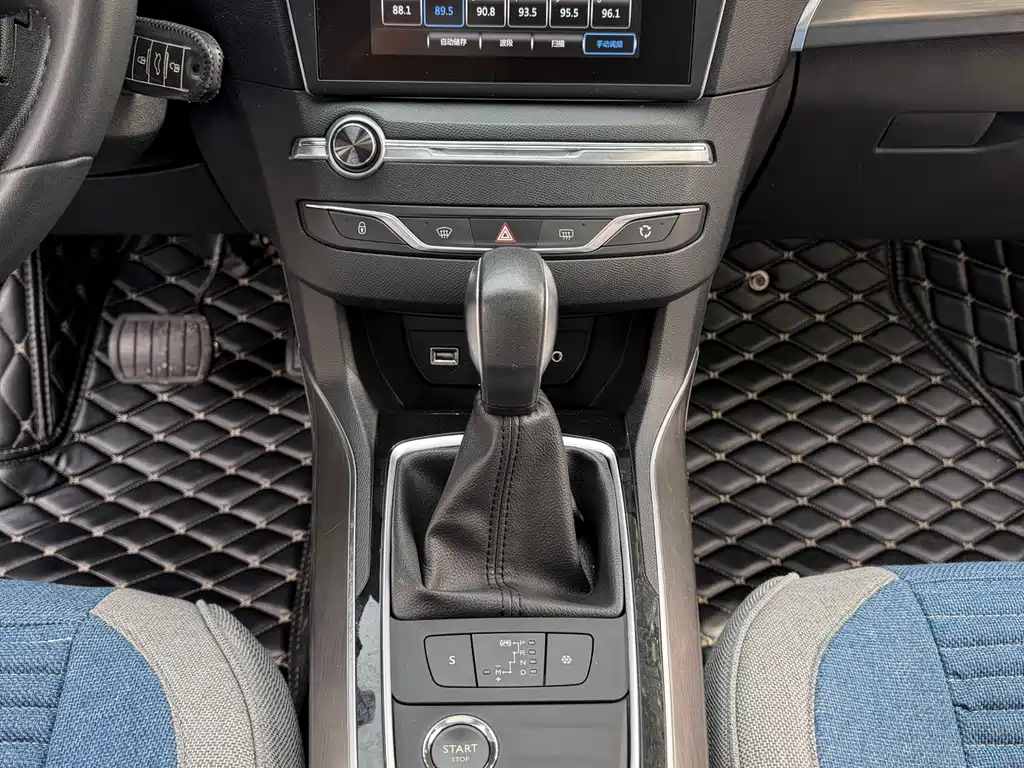 Peugeot 408 — миниатюра 16