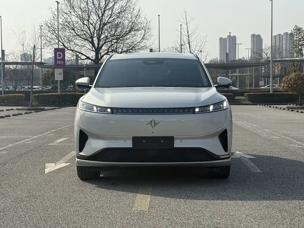 DONGFENG EΠ008