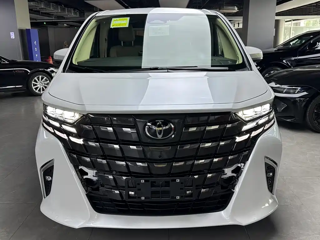 Toyota Alphard 0