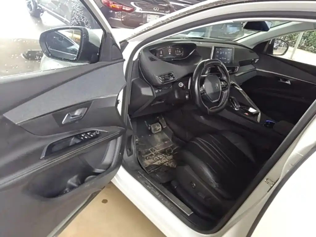 Peugeot 4008 — миниатюра 16