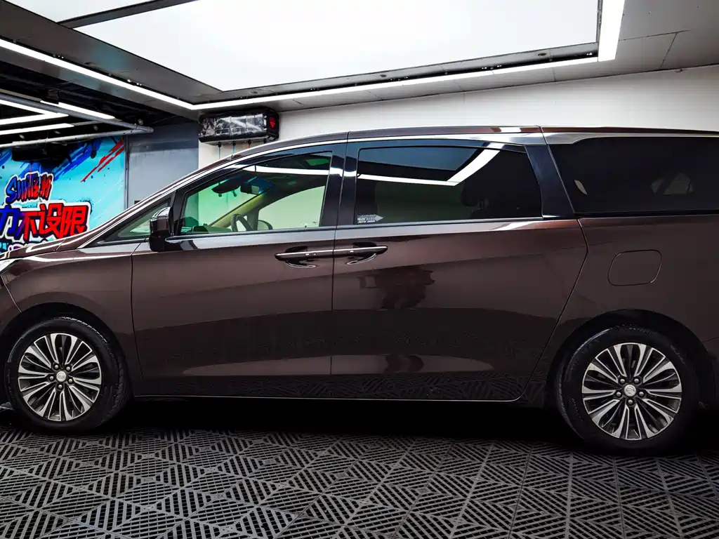 Buick GL8 2021 ES 653T Luxury