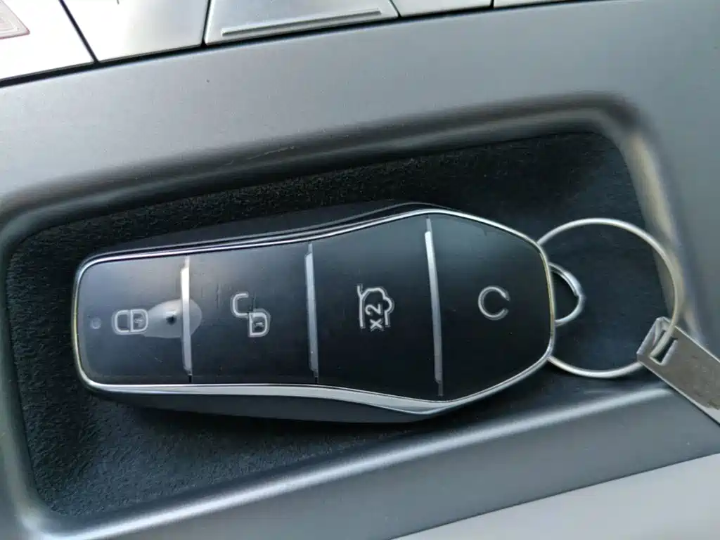 BYD Xia — миниатюра 9