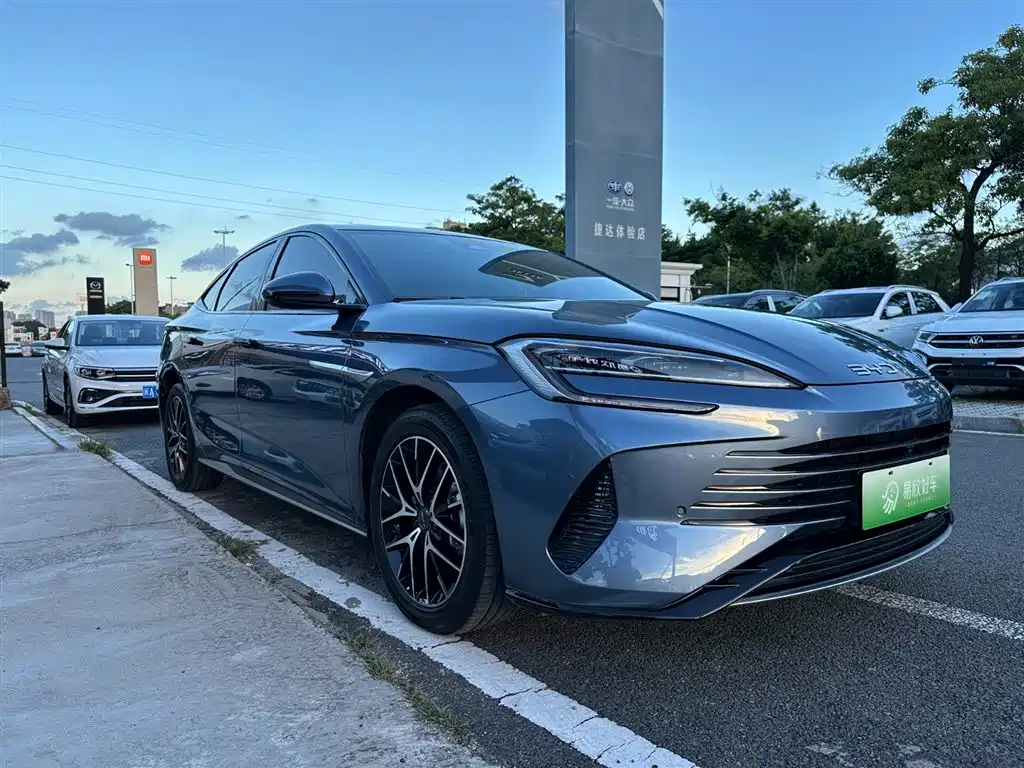 BYD SEAL
