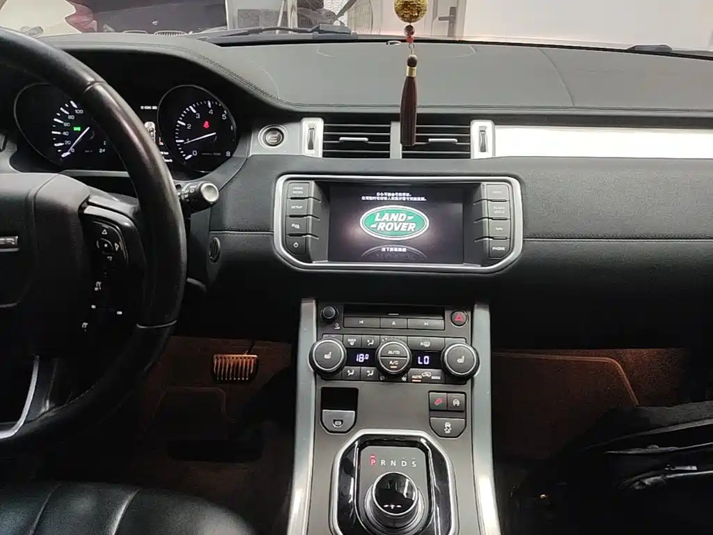 Land Rover Evoque — миниатюра 13