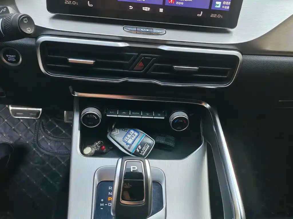 Geely Binyue — миниатюра 17