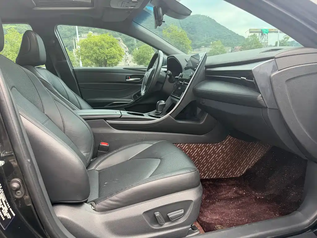 Toyota Avalon — миниатюра 12