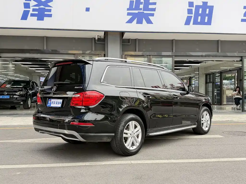 Mercedes-Benz GL-Class — миниатюра 7
