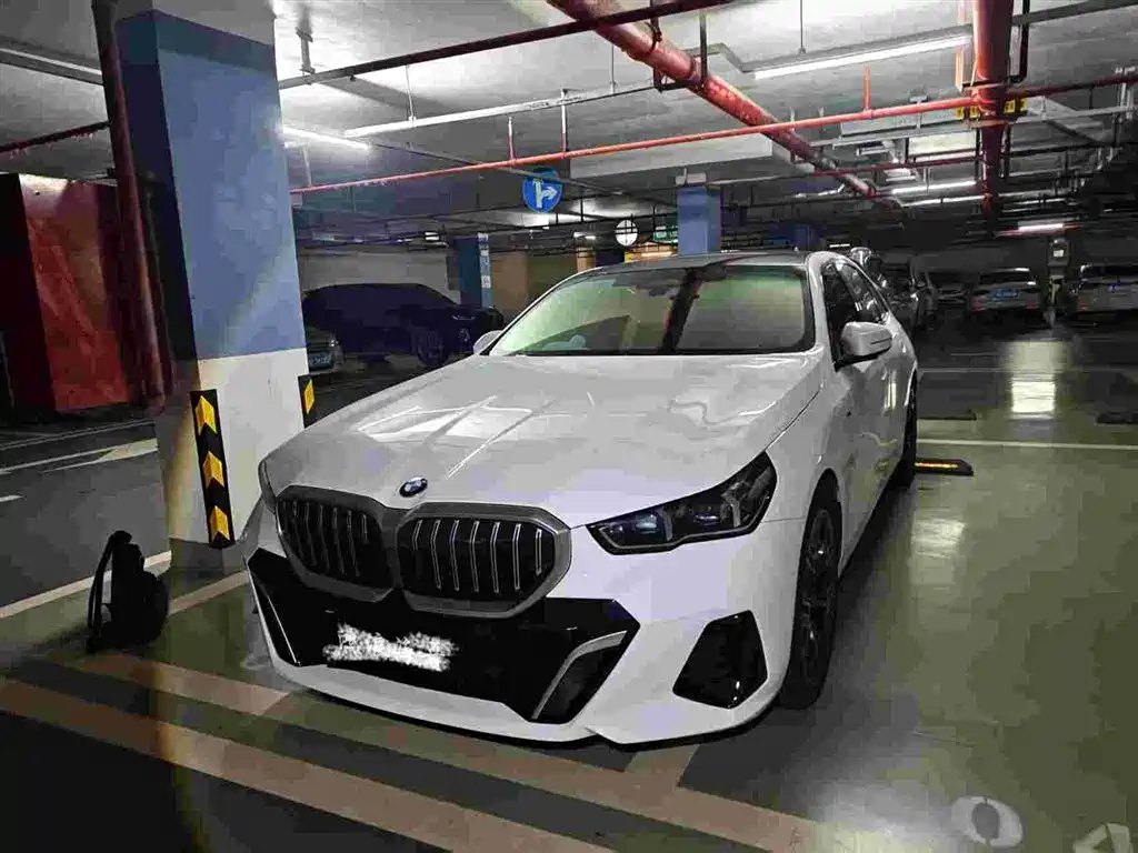 宝马5系 2024款 530Li 尊享型 M运动套装 2024
