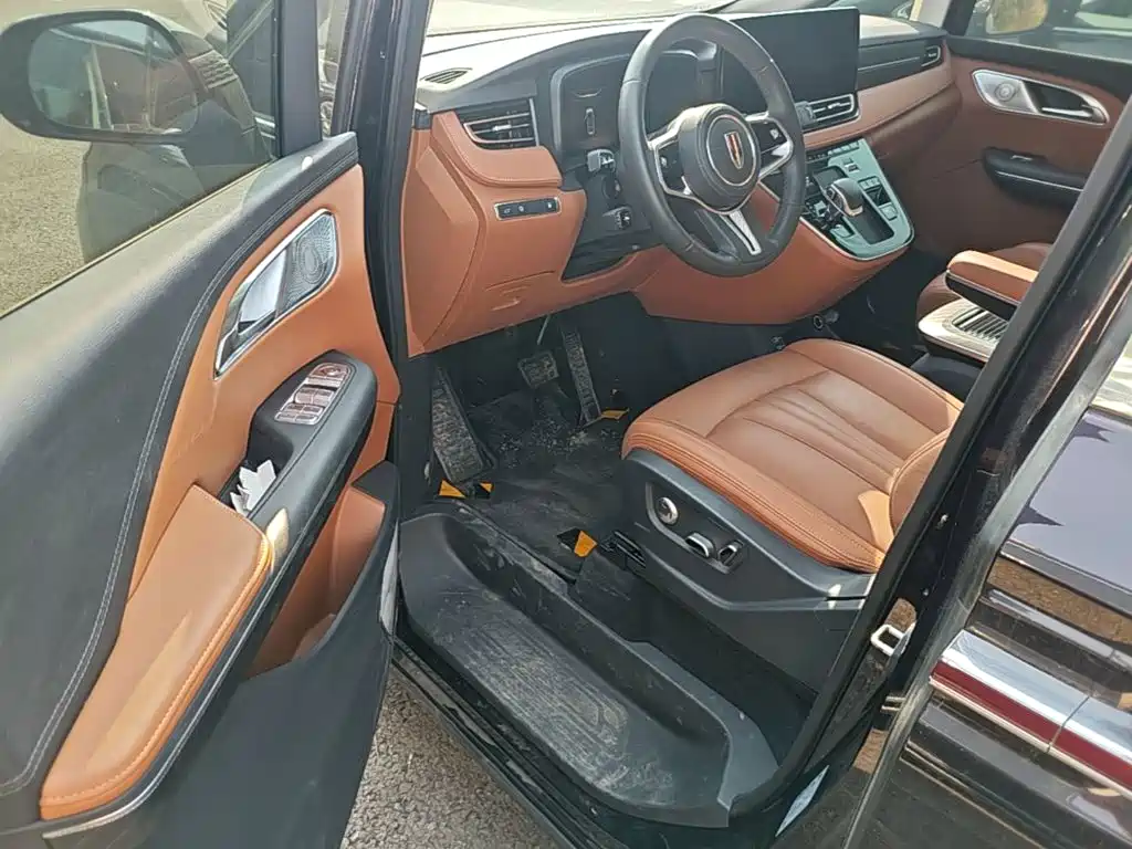Hongqi Hongqi HQ9 PHEV — миниатюра 16