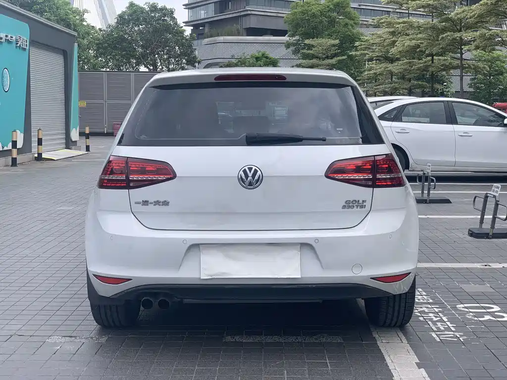 Volkswagen Golf 2016 230TSI AT Comfort