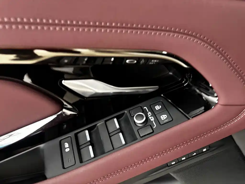 Land Rover Evoque — миниатюра 12