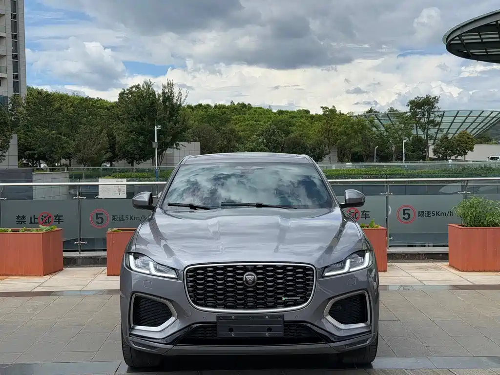 JAGUAR F PACE