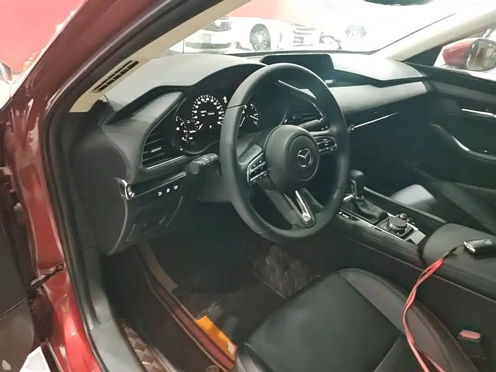 Mazda 3 Axela — миниатюра 10
