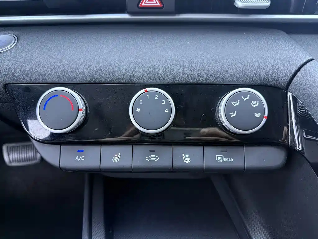 Hyundai Elantra — миниатюра 20