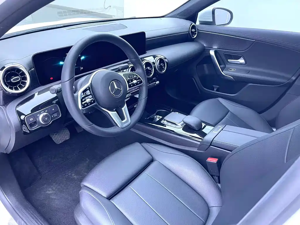 Mercedes-Benz A-Class — миниатюра 5