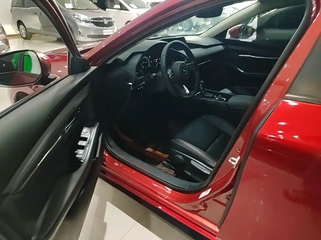 Mazda 3 Axela — миниатюра 16