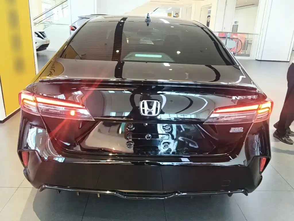 Honda Inspire — миниатюра 6