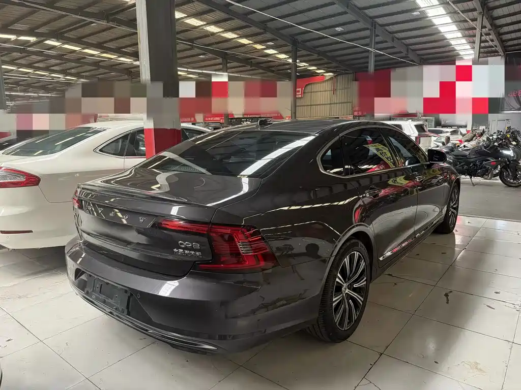 Volvo S90 — миниатюра 8
