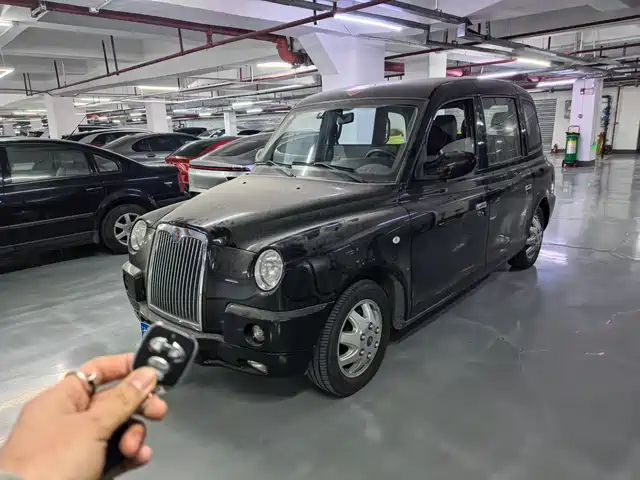 geely-automobile british-tx4