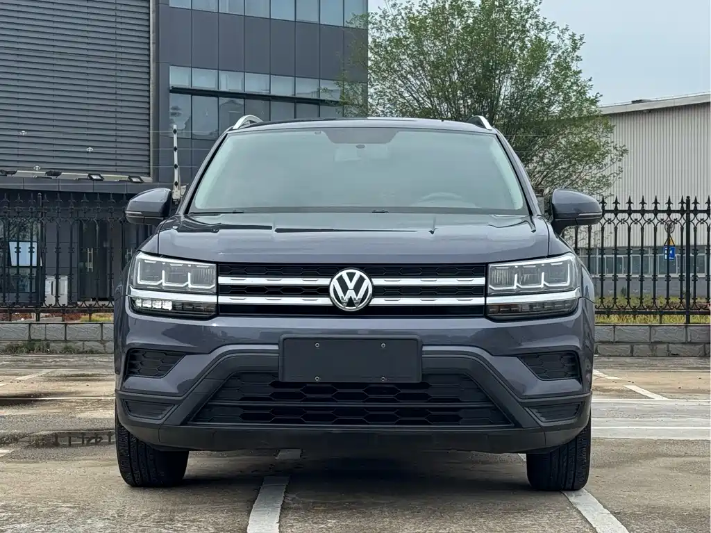 Volkswagen Tharu — миниатюра 2
