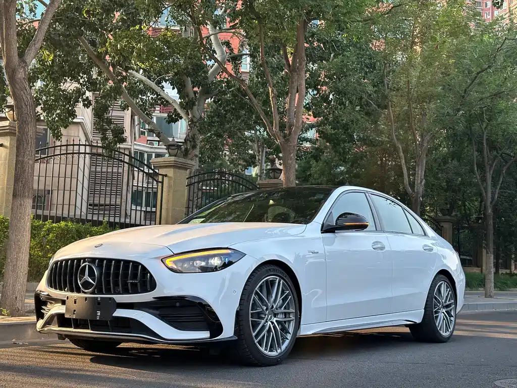 Mercedes-Benz C-Class AMG 2025