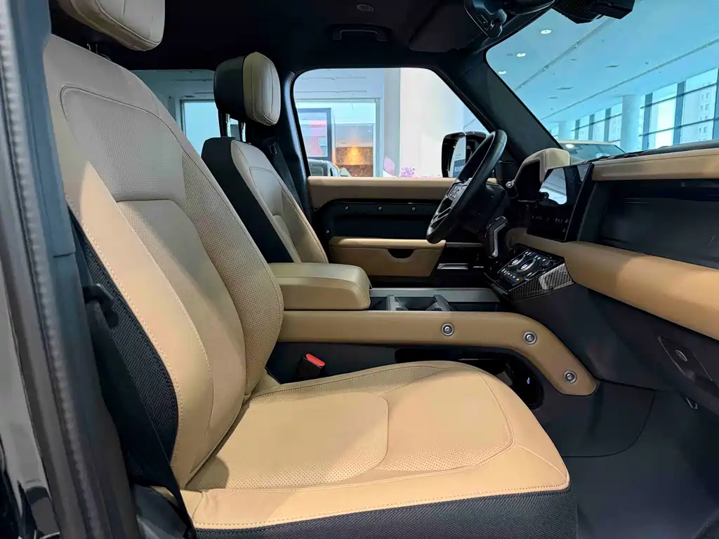 Land Rover Defender — миниатюра 22