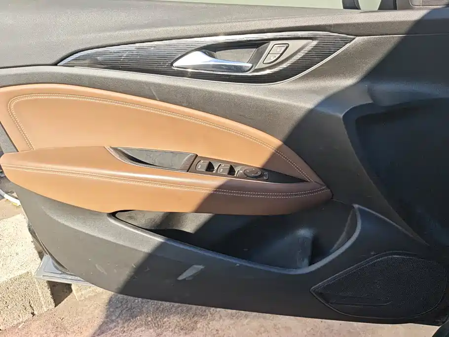 Buick Regal — миниатюра 7