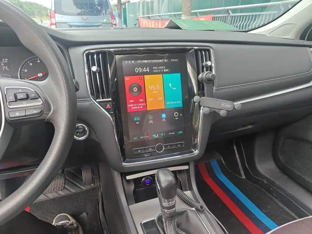 Roewe i6 Classic — миниатюра 14