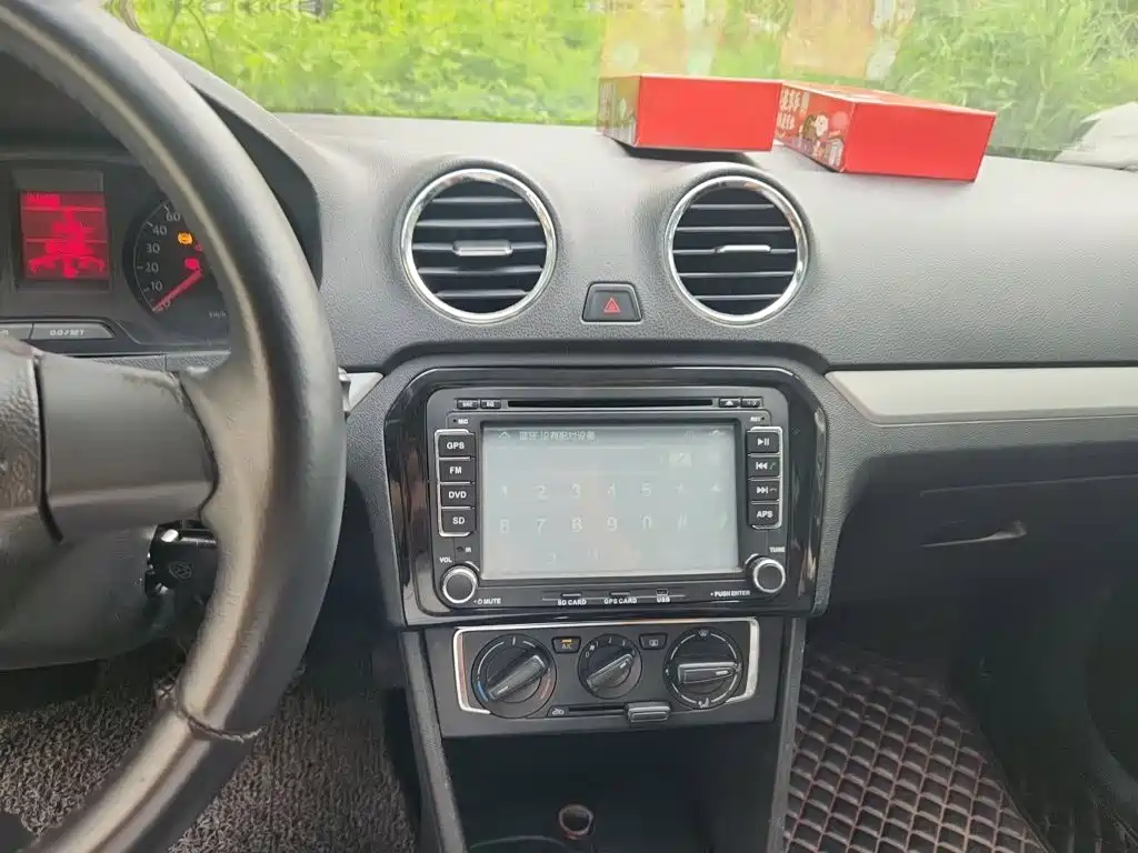 Volkswagen Jetta — миниатюра 14