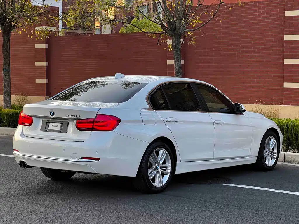 BMW 3 Series — миниатюра 16