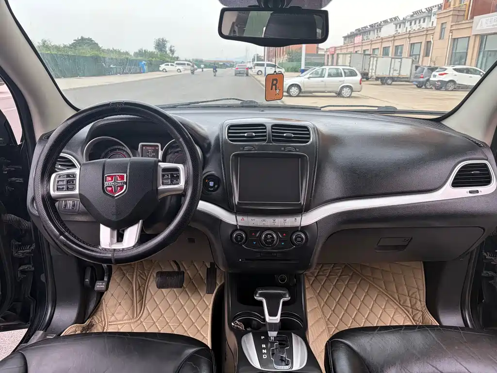 Dodge Journey — миниатюра 9