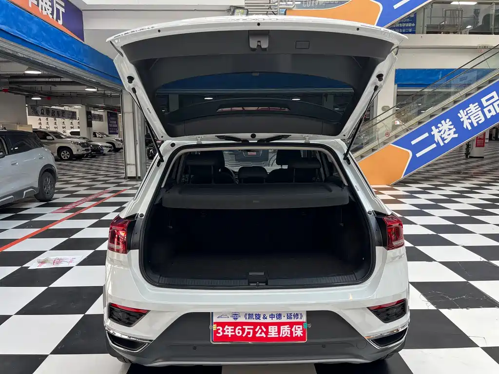 Volkswagen T-Roc — миниатюра 17