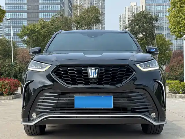 TOYOTA CROWN LUFANG 2023