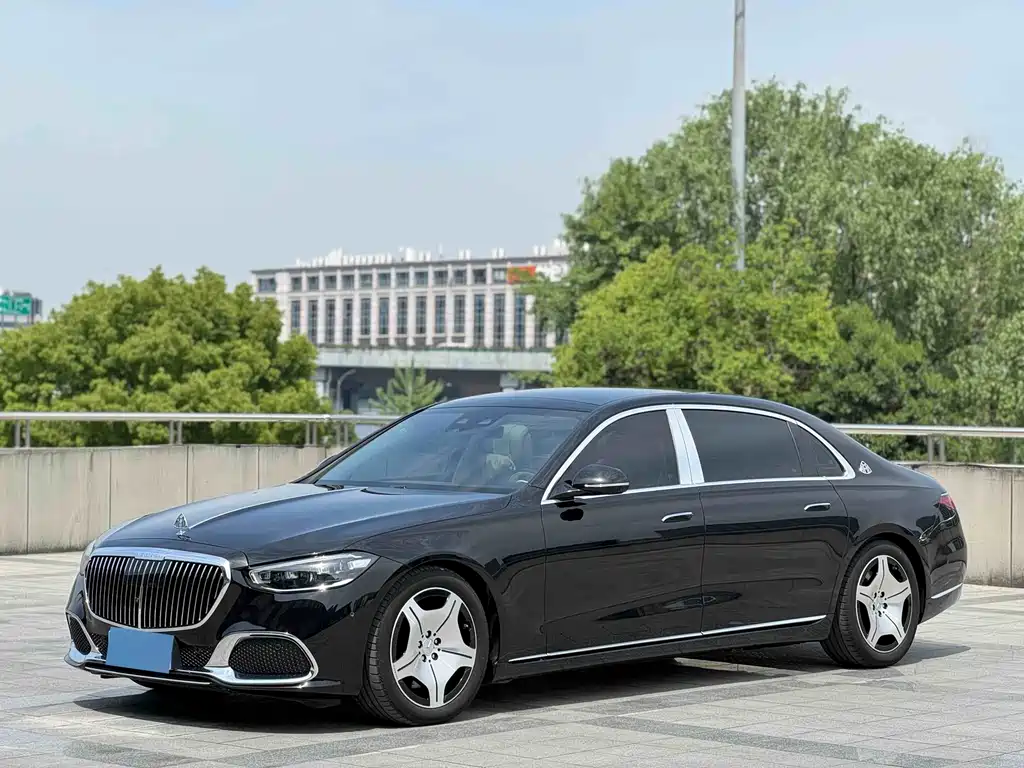 Mercedes-Benz S-Class 2024