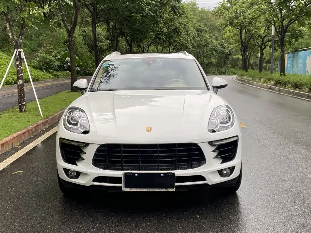 Porsche Macan — миниатюра 3