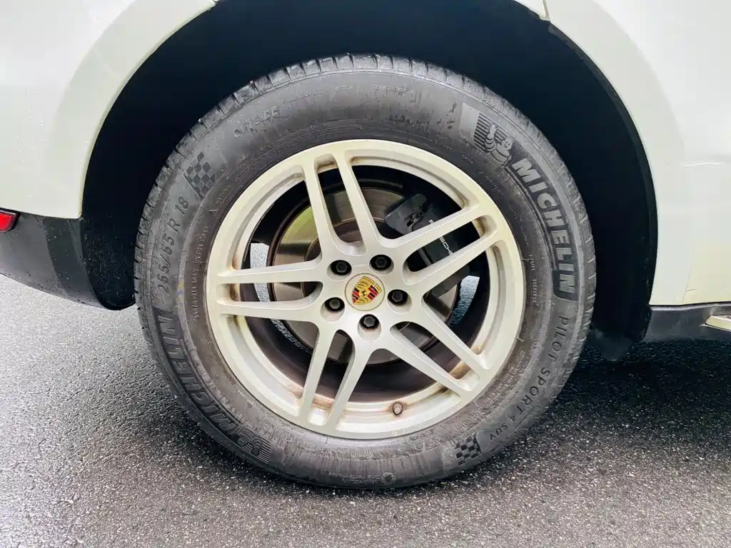 Porsche Macan — миниатюра 2