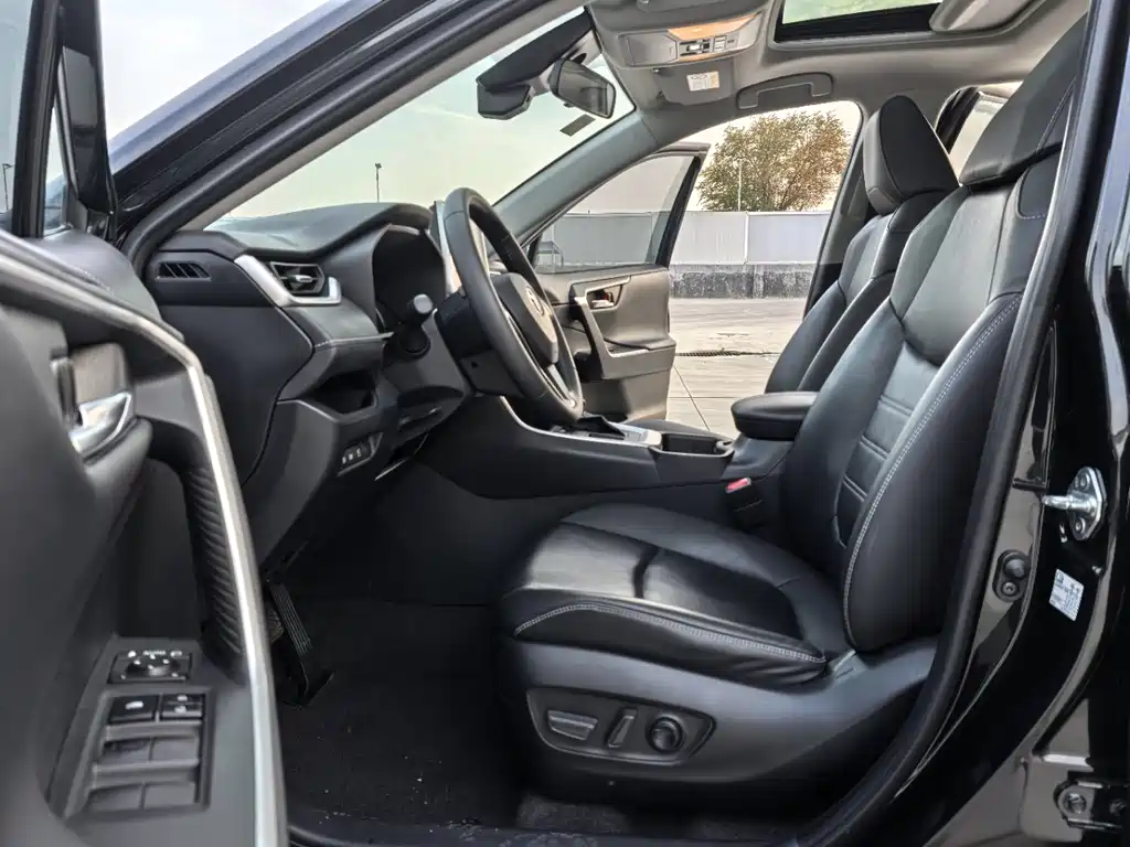 TOYOTA RAV4 RONGFANG