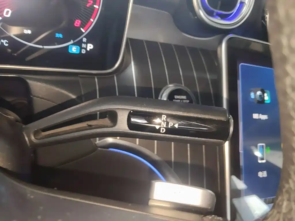Mercedes-Benz C-Class — миниатюра 14