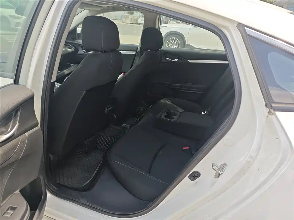 Honda Civic — миниатюра 6