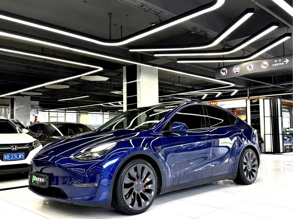Tesla Model Y 2021
