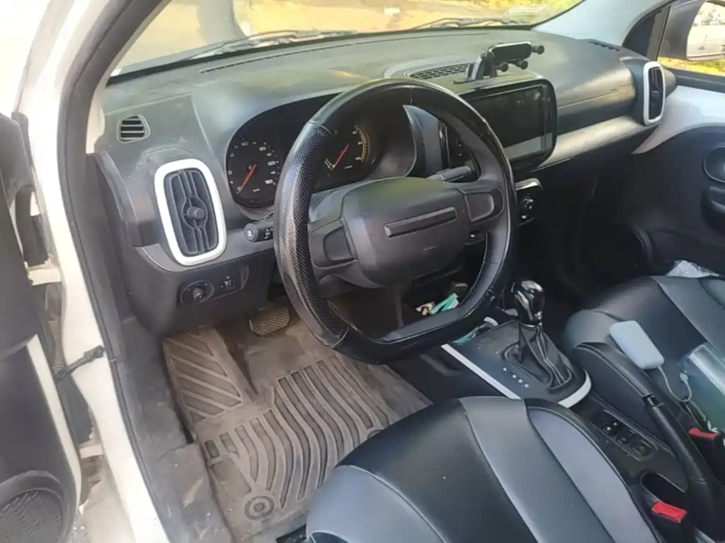 Roewe Clever — миниатюра 11