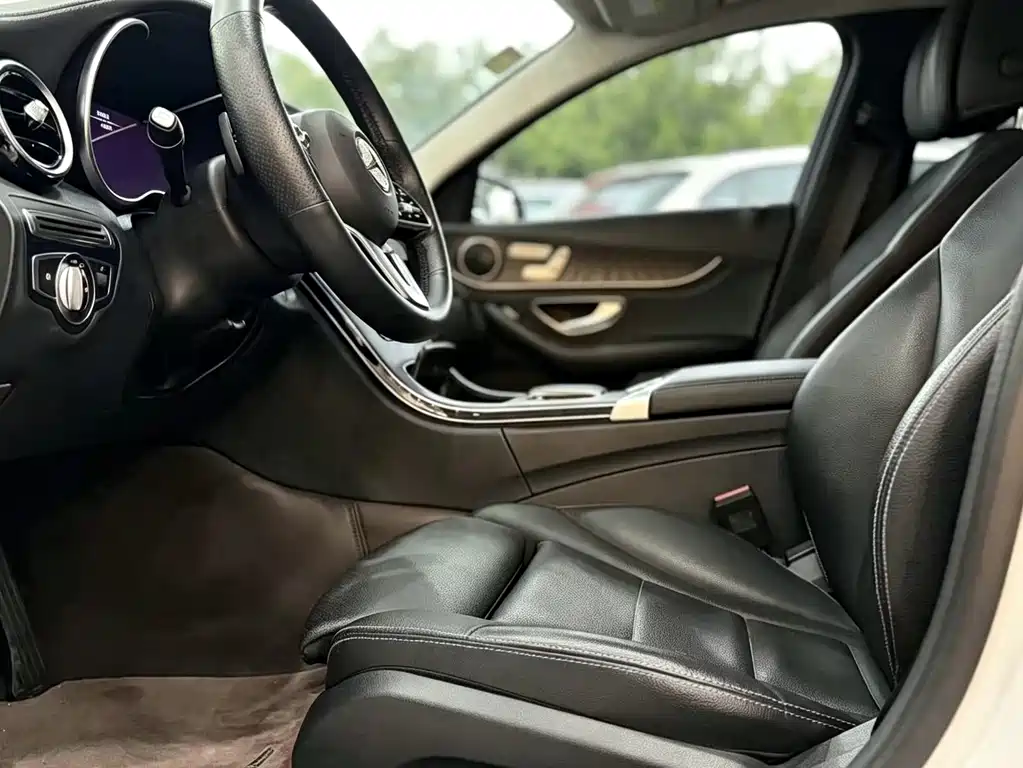 Mercedes-Benz C-Class — миниатюра 11
