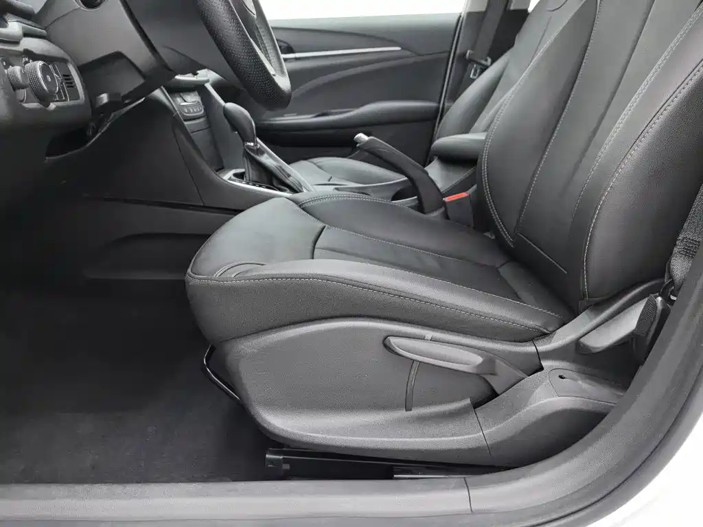 Buick Excelle — миниатюра 20